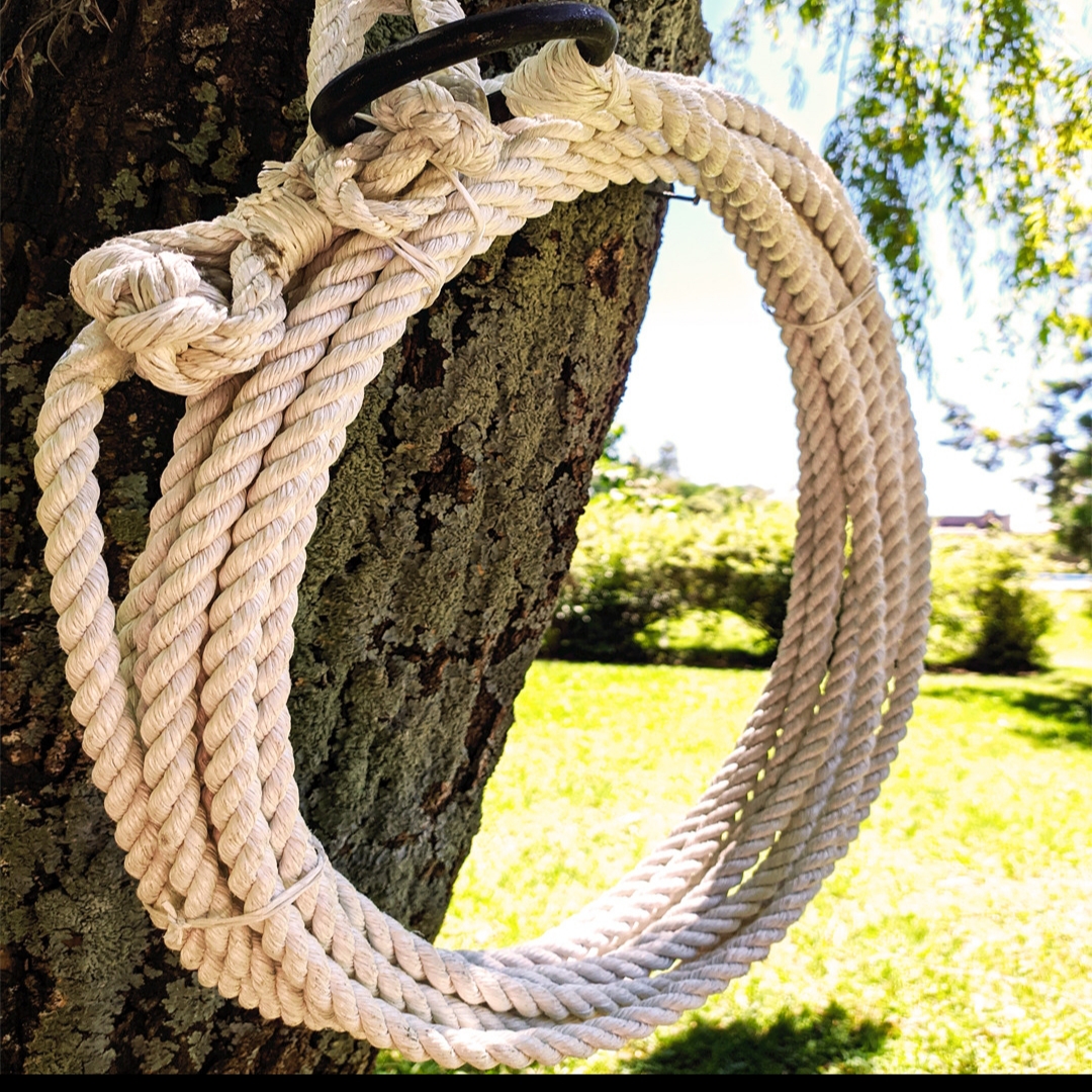 Lazo de hilo blanco