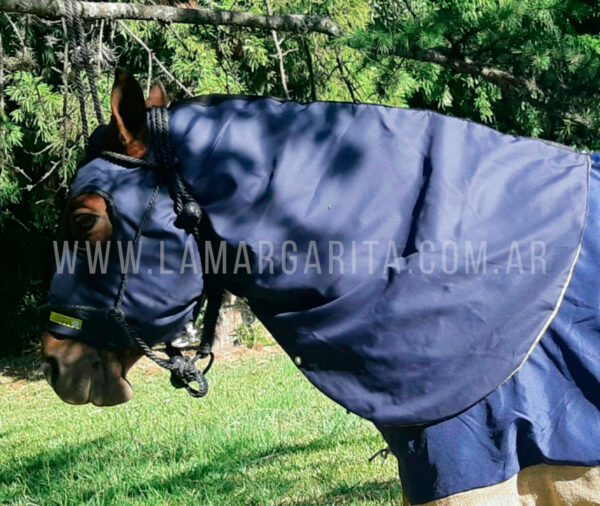 Pescuecera con careta en cordura liviana